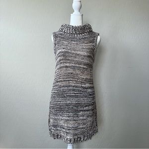 Cliché Sleeveless Cowl-neck Sweater
